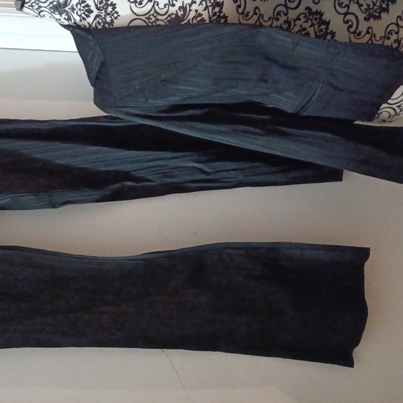 Set of Guess  woman  Suit - Picture 4 of 9